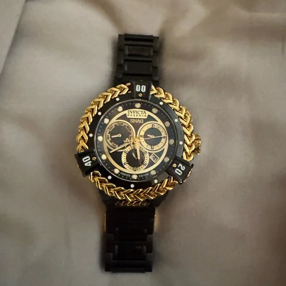 Shaq Signed box special edition shaq watch Invicta Black and Gold